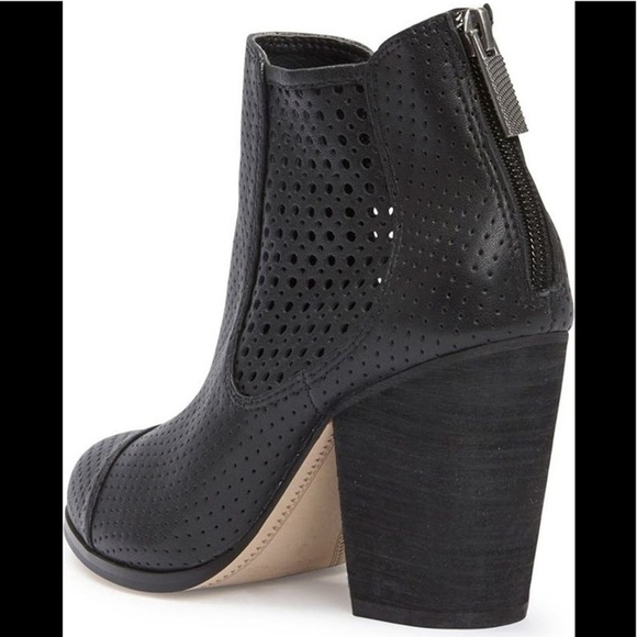 Adam Tucker by Me Too Frankee Black Bootie Sz 7.5 - Picture 14 of 14